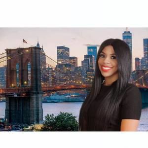 Meet your Posher, Alexis